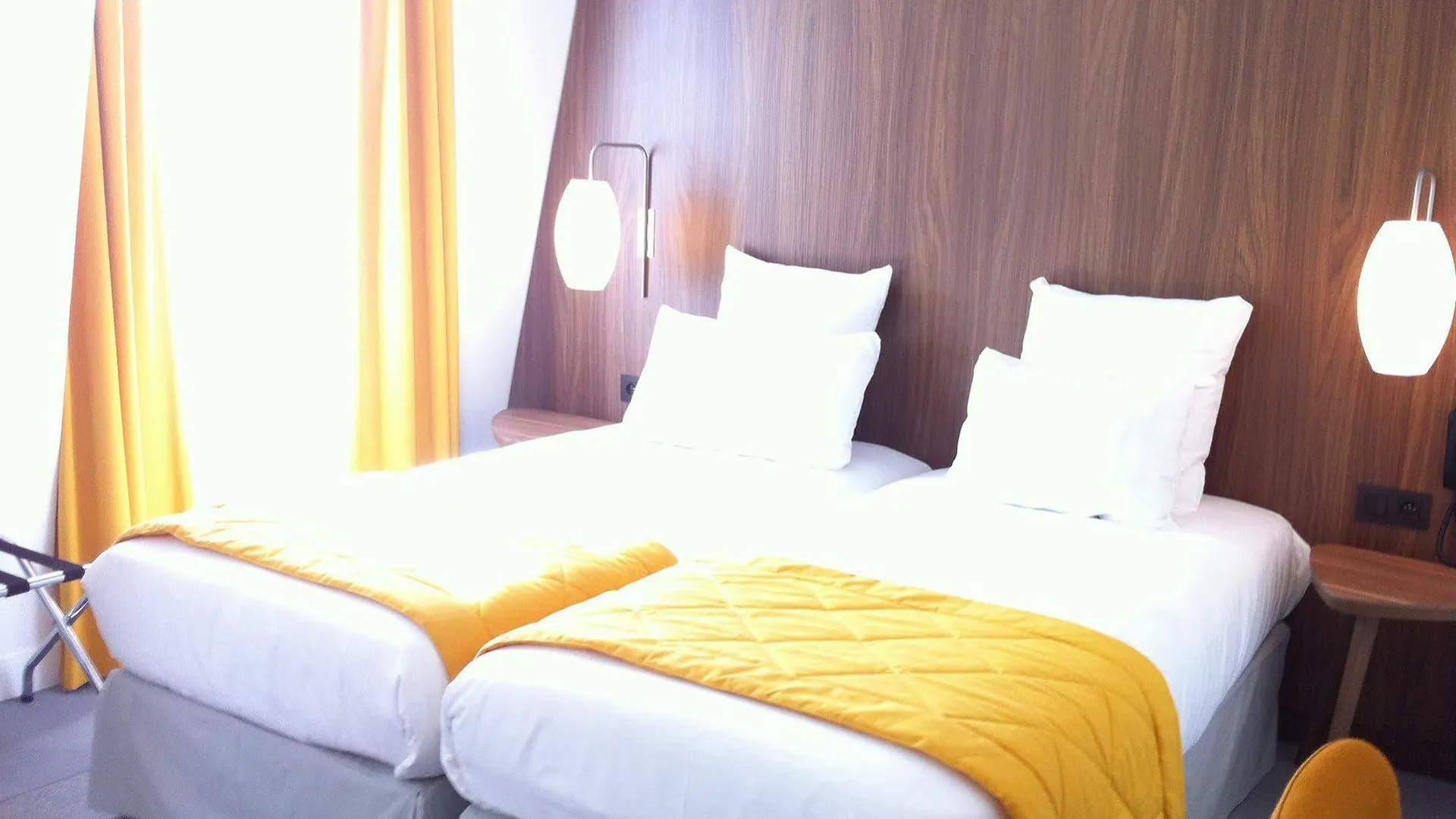 Western 61 Nation 4* Parigi